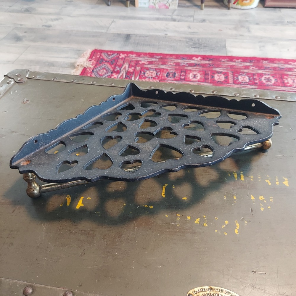 Vintage EMIG 1102 Cast Iron Heart Corner Shelf with Brass Towel Bar Black